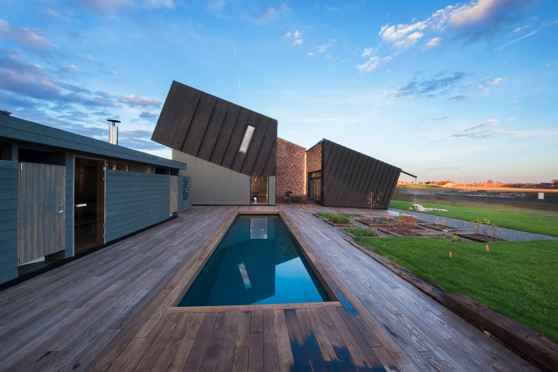 Thermory Ash Hardwood Decking - The Decking Superstore